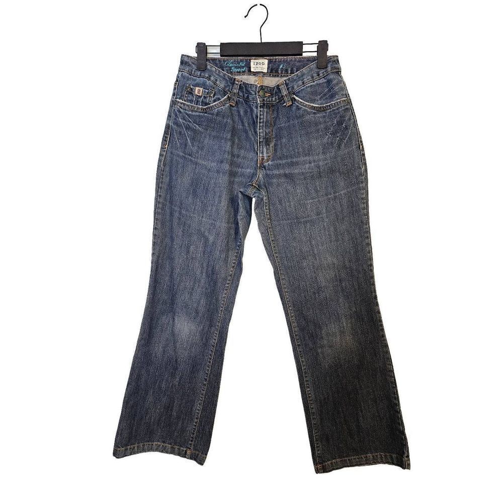 Izod classic fit bootcut jeans. Size 8 short.